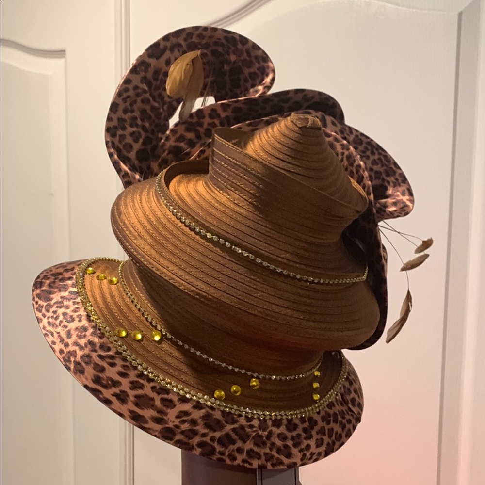 Leopard Print Women's Hat - Picture 3 of 4